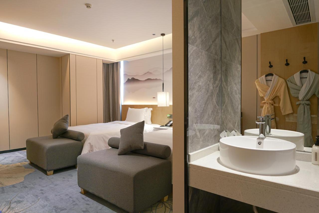 Paco Hotel Shenzhen Luohu Port Buitenkant foto
