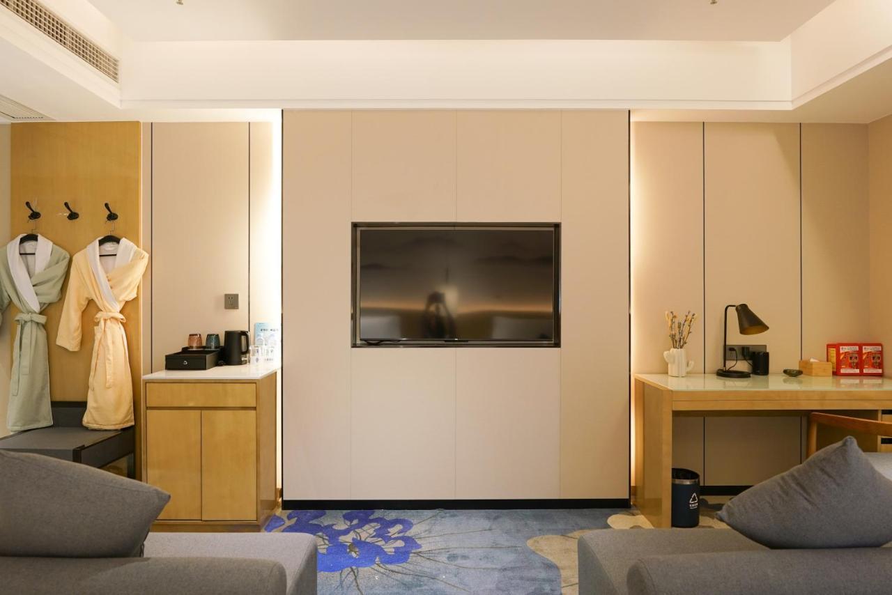 Paco Hotel Shenzhen Luohu Port Buitenkant foto
