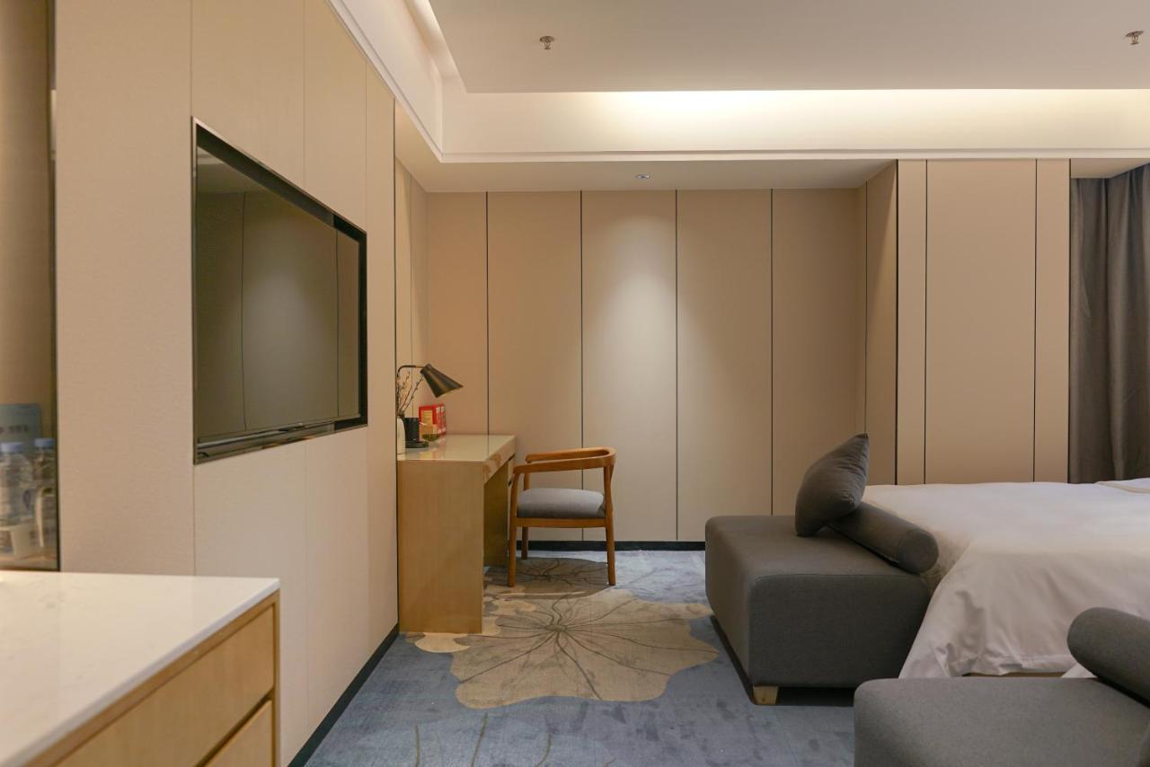 Paco Hotel Shenzhen Luohu Port Buitenkant foto