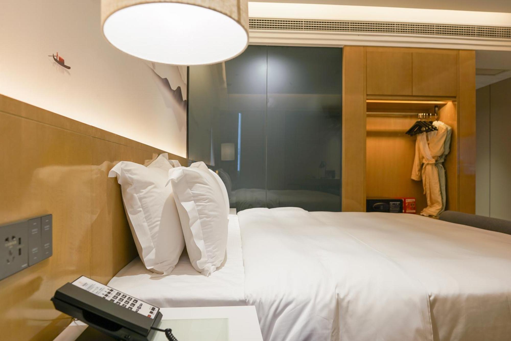 Paco Hotel Shenzhen Luohu Port Buitenkant foto