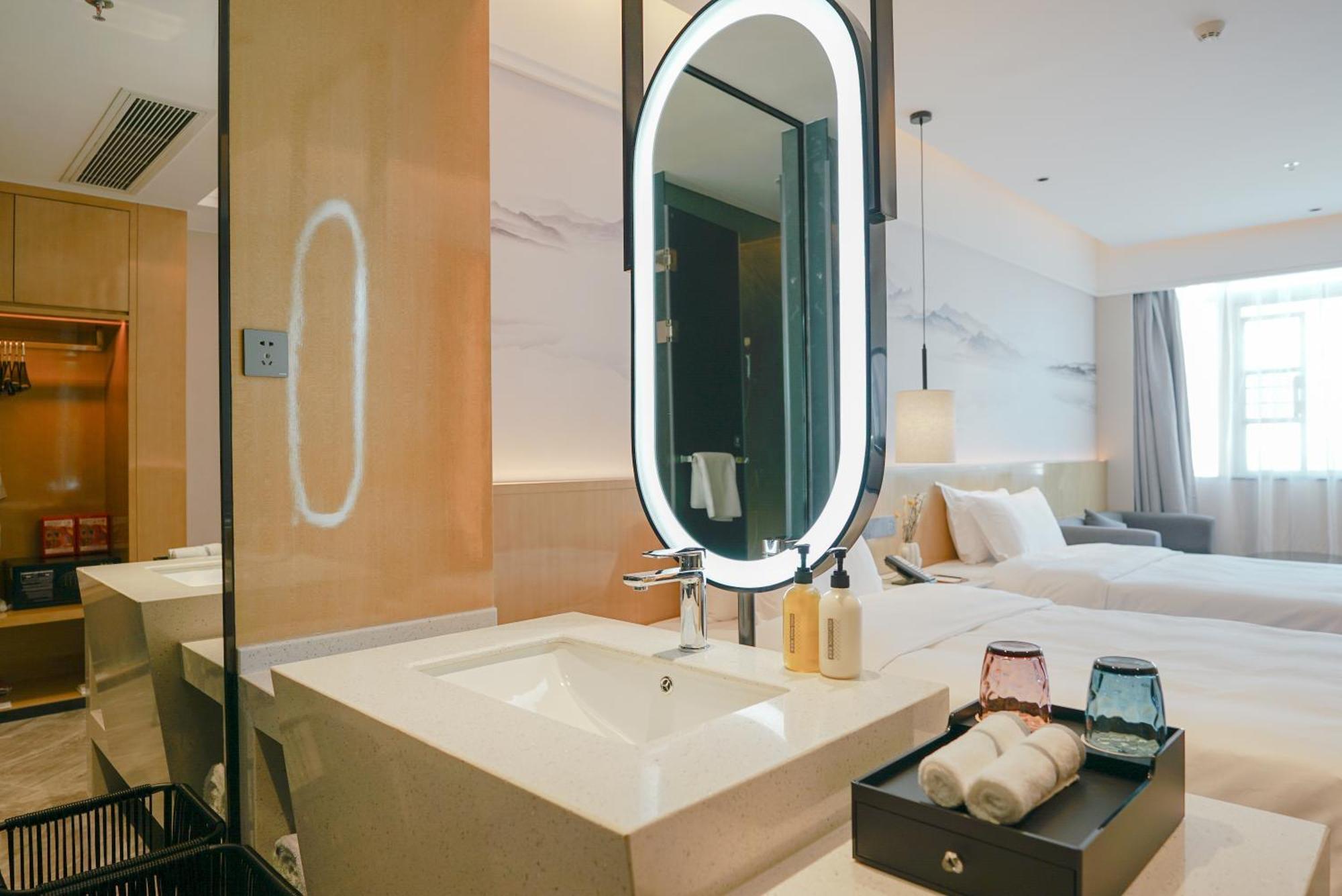 Paco Hotel Shenzhen Luohu Port Buitenkant foto